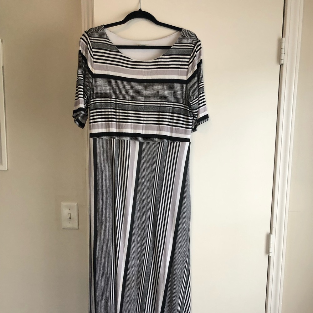 Maxi Knit Dress with Sleeves!